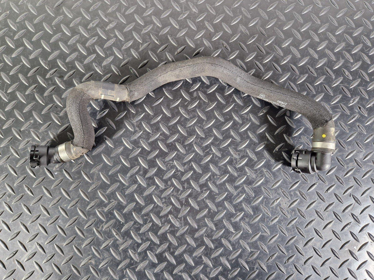18-ON MERCEDES BENZ A CLASS W177 GENUINE WATER COOLANT HOSE PIPE A2478303501