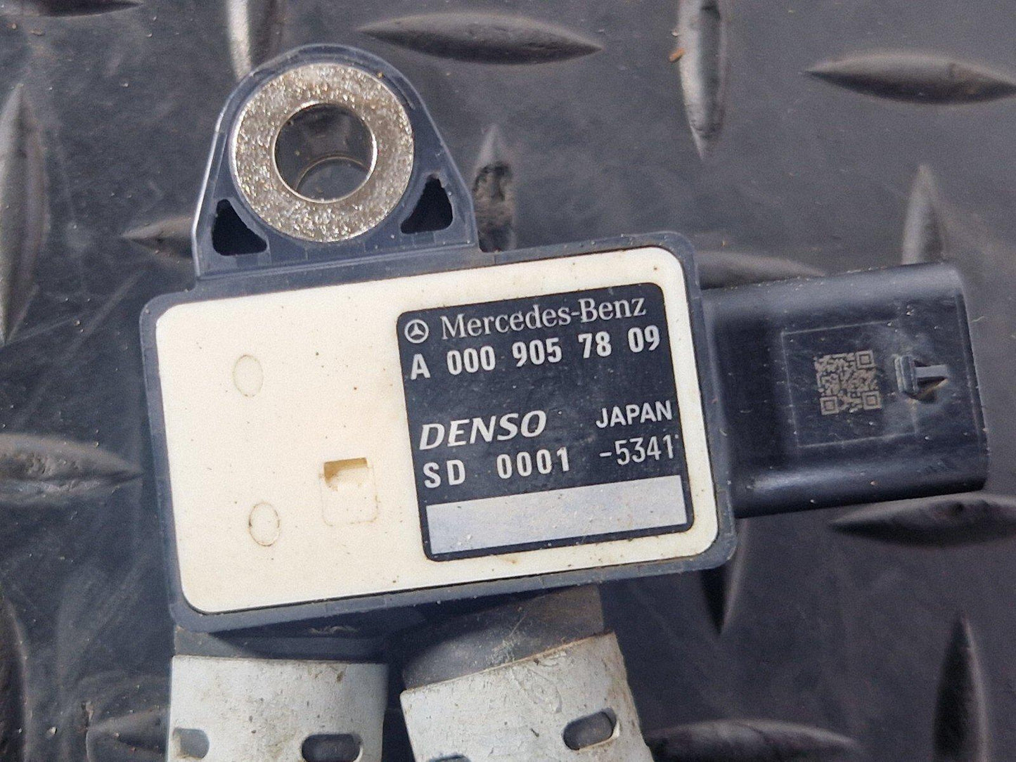 19-ON MERCEDES BENZ A CLASS EQ W177 EXHAUST PRESSURE SENSOR A0009057809