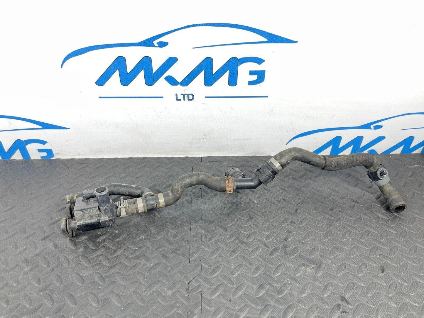 16-19 AUDI A4 B9 AVANT GENUINE AUXILIARY WATER COOLANT PIPE HOSE