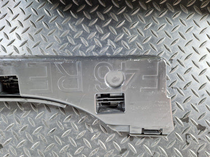 14-21 BMW 2 SERIES GRAN TOURER F46 GENUINE REAR RIGHT SIDE SKIRT BRACKET 7318862