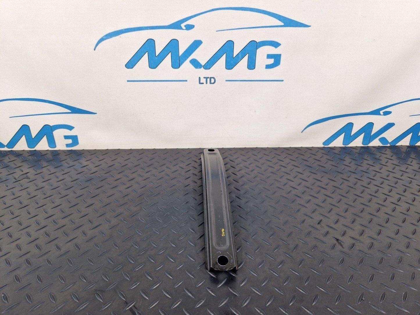 14-21 MERCEDES BENZ C220d W205 FRONT AXLE CARRIER BRACING BRACKET A2056282000