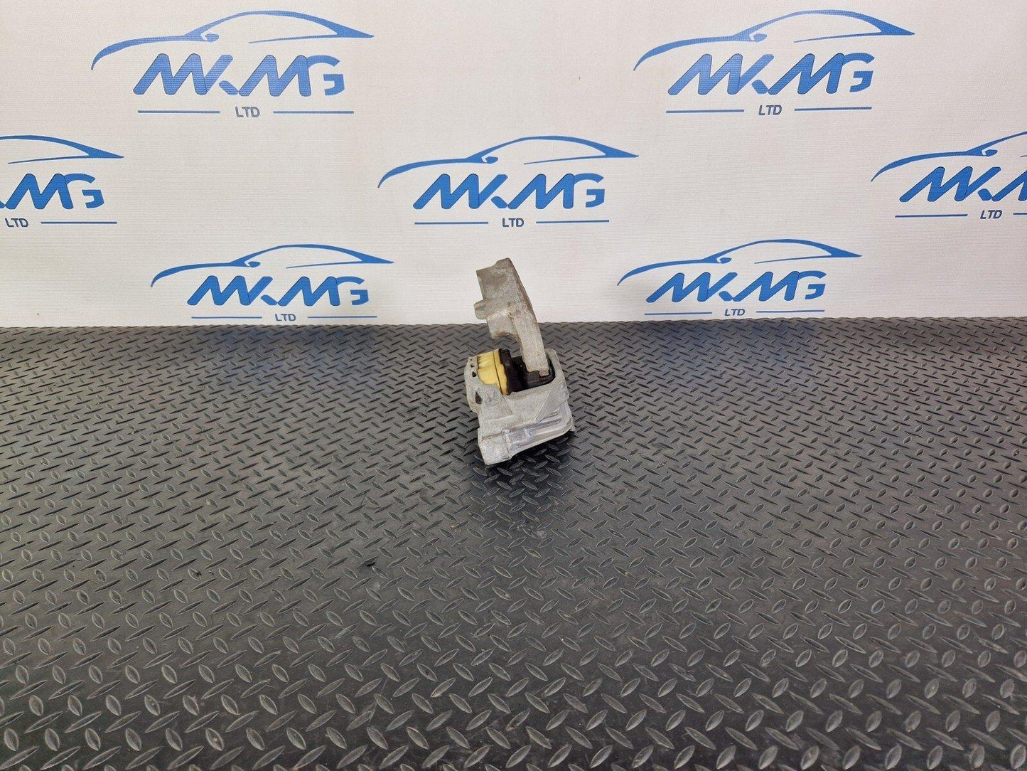 14-20 MERCEDES BENZ GLA 200 X156 GENUINE 2.1 CDI ENGINE MOUNT BRACKET AC46000DF