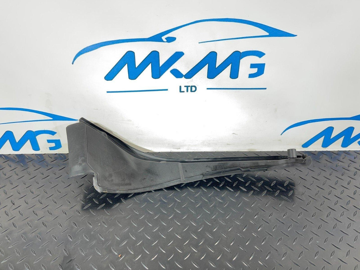 14-21 BMW 2 SERIES ACTIVE TOURER F45 F46 PASSENGER SIDE FENDER SEALING 7300517