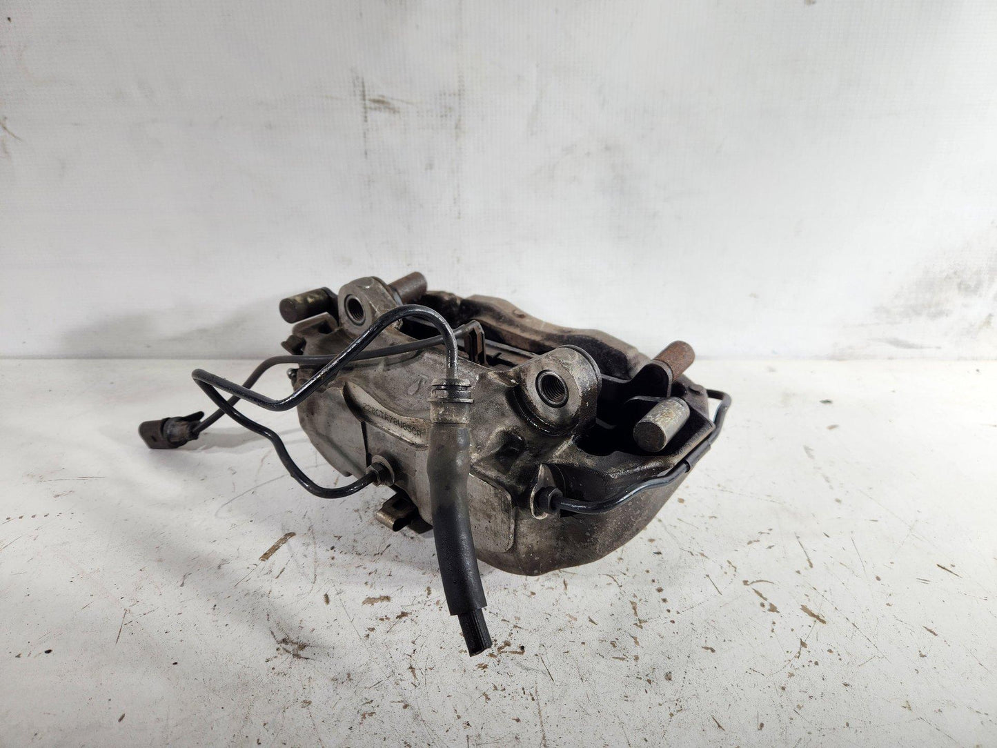 Audi A5 F5 Genuine Front Left N/S Passenger Brake Calliper 8W05CA