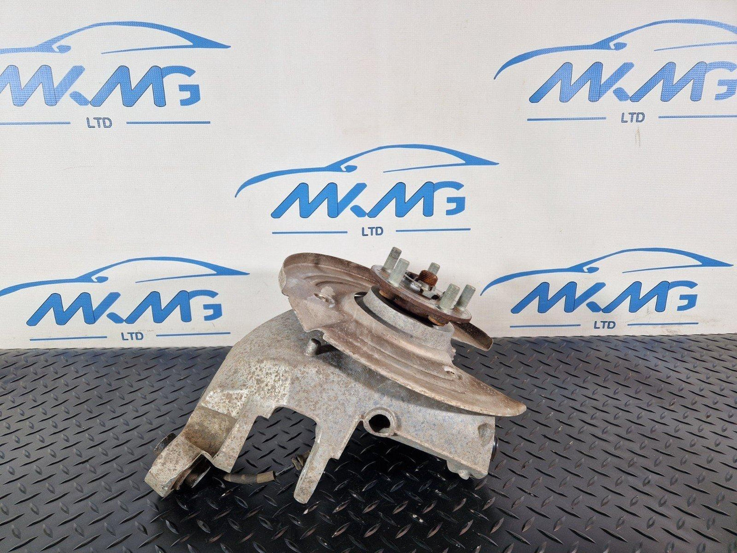 19-ON RANGE ROVER EVOQUE L551 GENUINE REAR LEFT PASSENGER WHEEL HUB GK724K327AB