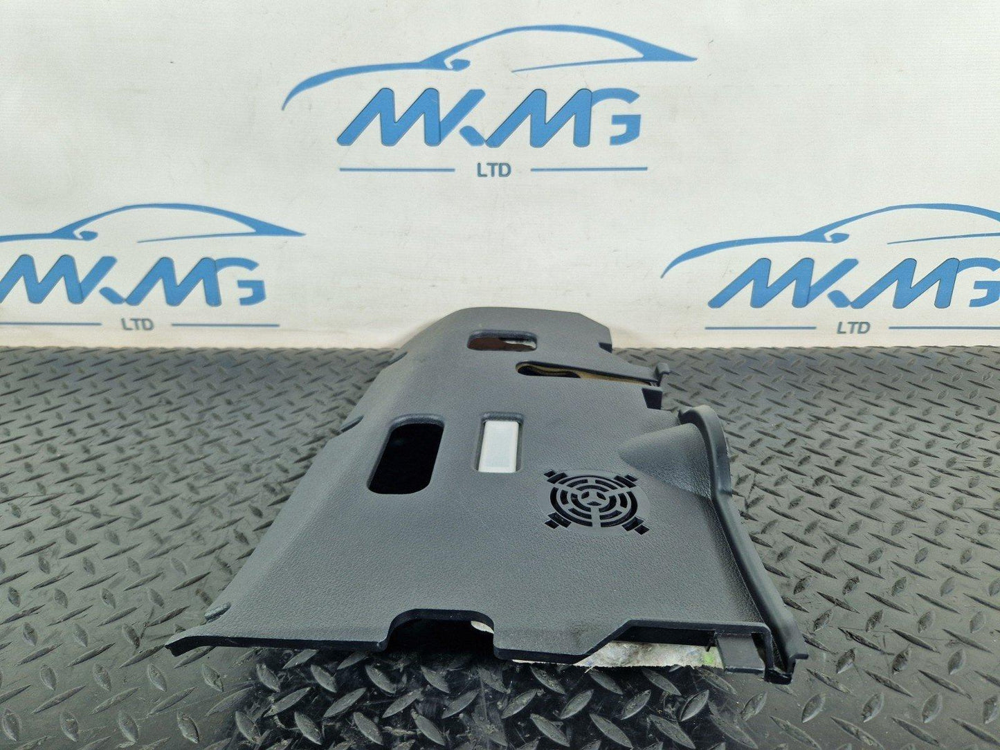 BMW X5 E70 DRIVER SIDE DASHBOARD KICK PANEL TRIM 7161792 6972605 693865701