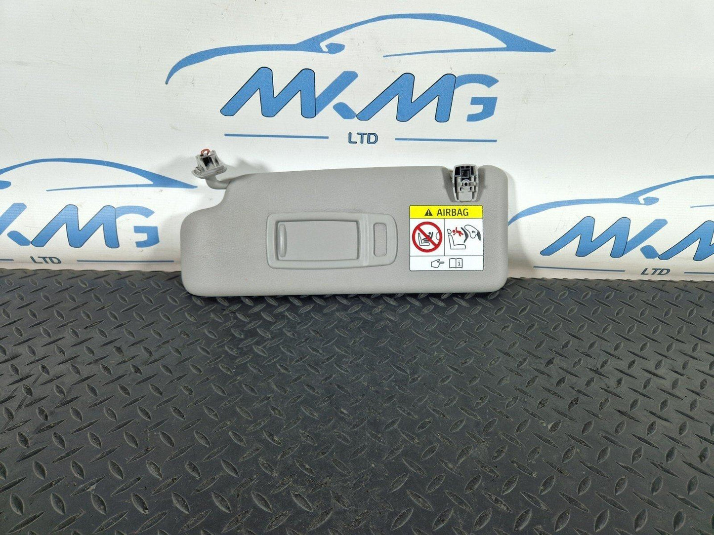 16-22 BMW X1 F48 GENUINE OEM LEFT N/S PASSENGER SIDE SUN VISOR 7402857