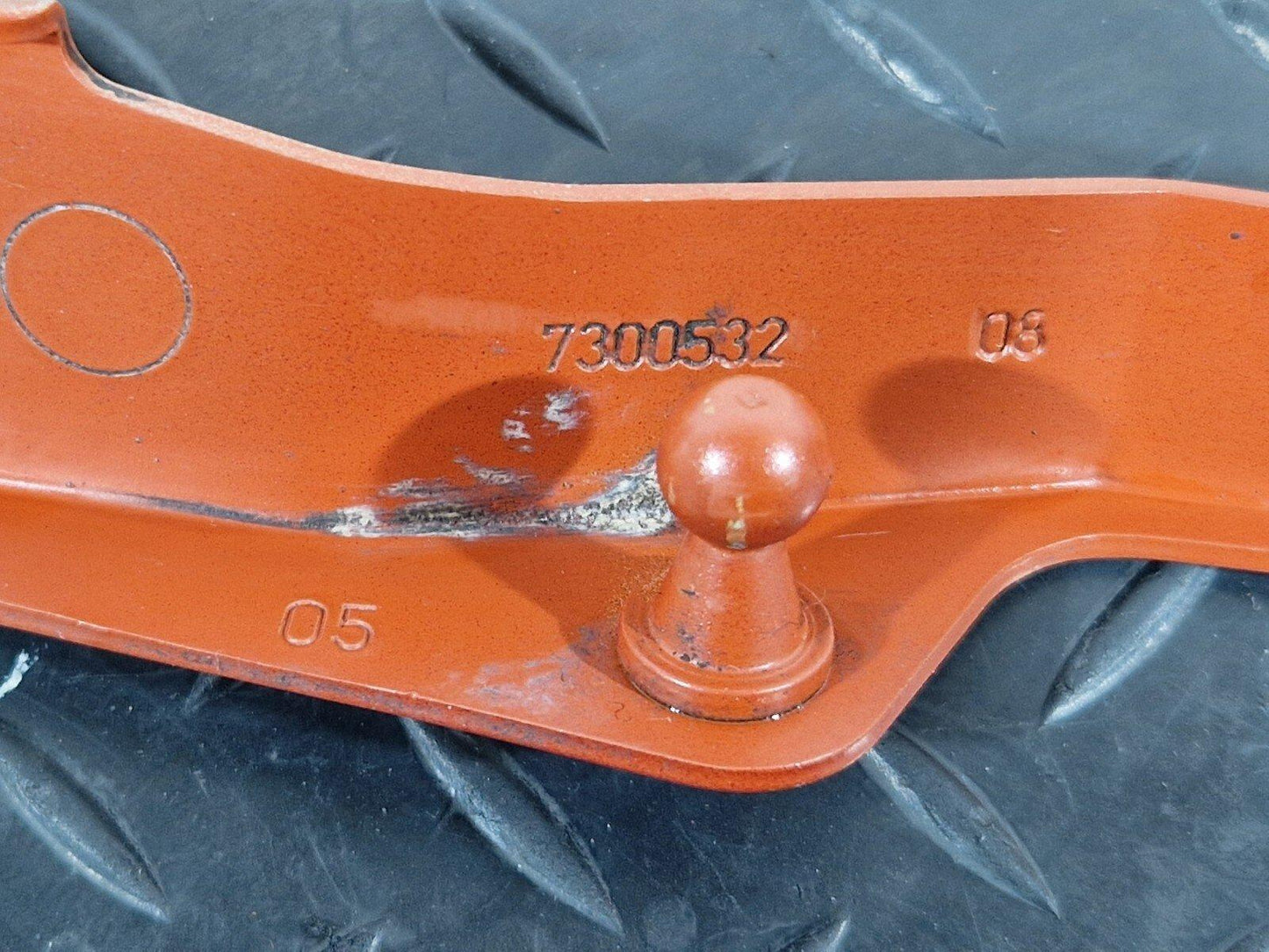 14-21 BMW 2 SERIES GRAN TOURER F45 F46 RIGHT SIDE BONNET STRUT HOLDER 7300532