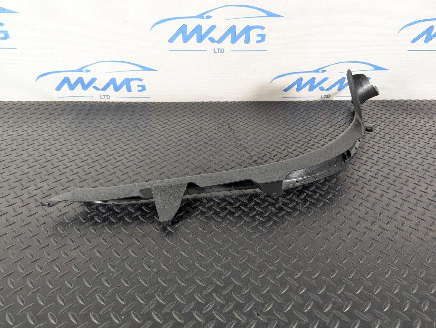 12-18 AUDI A6 C7 GENUINE REAR LEFT LOWER C PILLAR TRIM BLACK 4G0867767A
