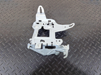 14-21 MERCEDES BENZ W205 FUSE BOX RELAY HOLDER BRACKET A2055451740