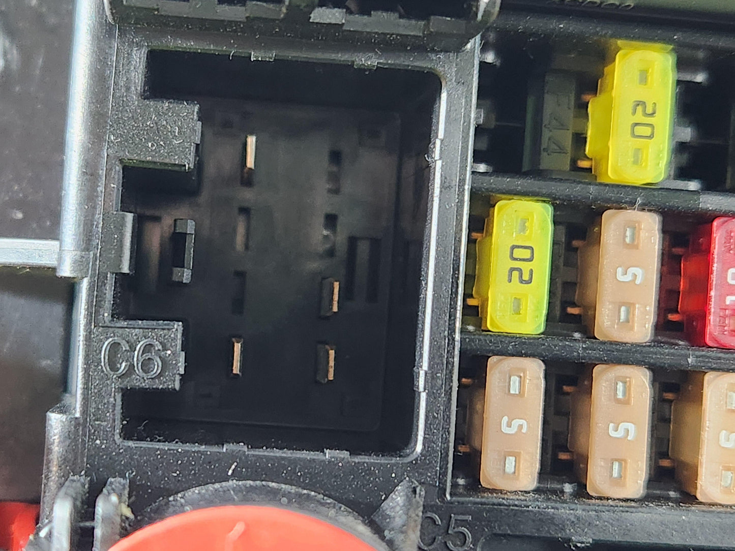 Land Rover Range Rover Evoque L551 Passenger Side Fuse Box M8D2-14A073-BA