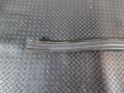 11-19 MERCEDES BENZ ML GLE W166 OEM ENGINE RUBBER SEAL A1668870098