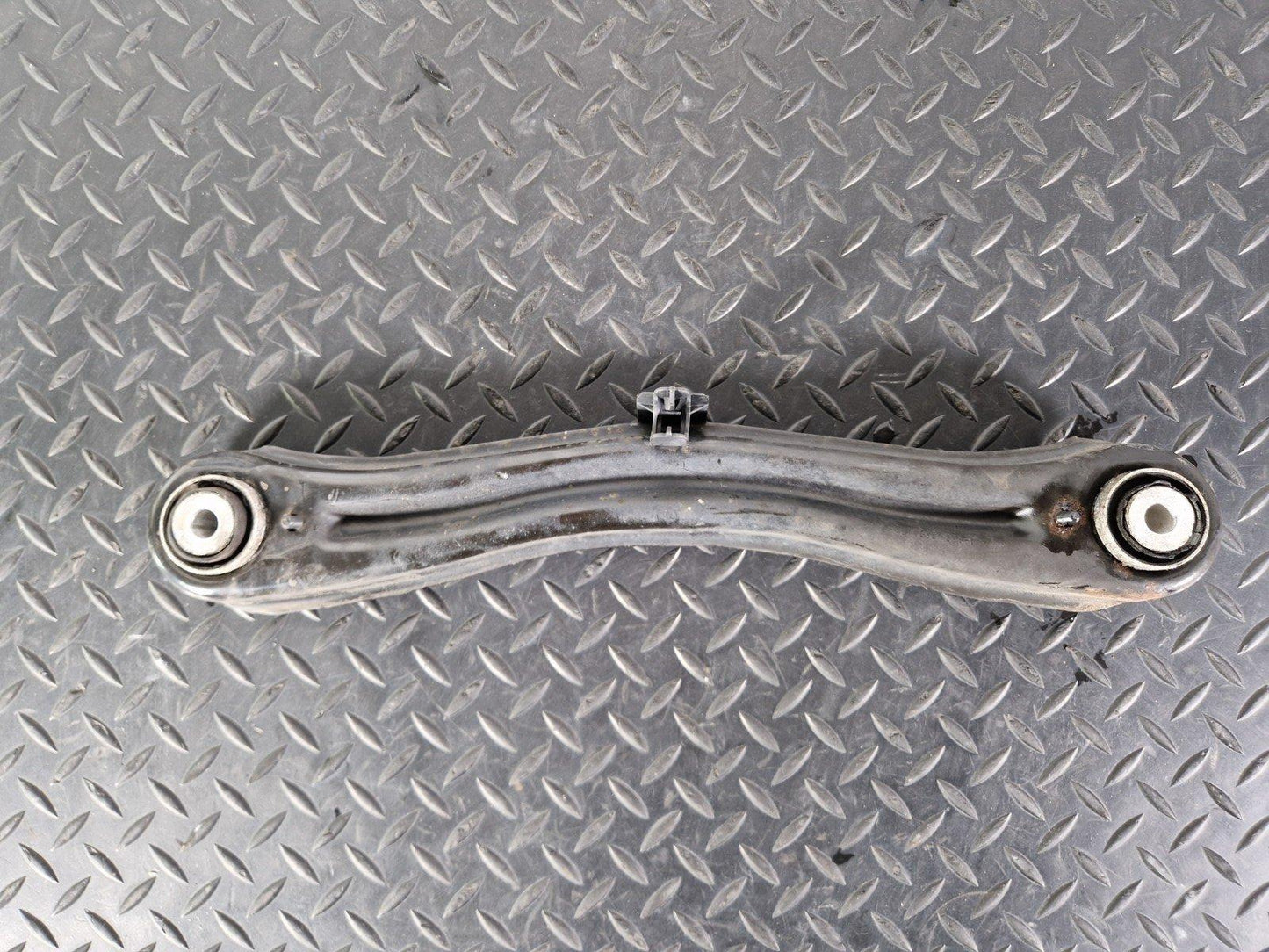 11-19 MERCEDES BENZ ML W166 OEM REAR RIGHT CONTROL ARM A1665460700HT