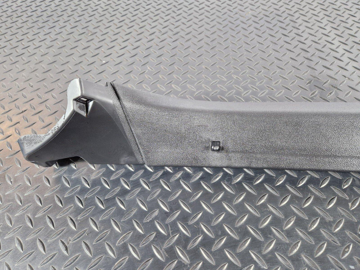 10-18 AUDI A7 4G S-LINE GENUINE BOOT LID LEFT SIDE TRIM INNER PANEL 4G8867607