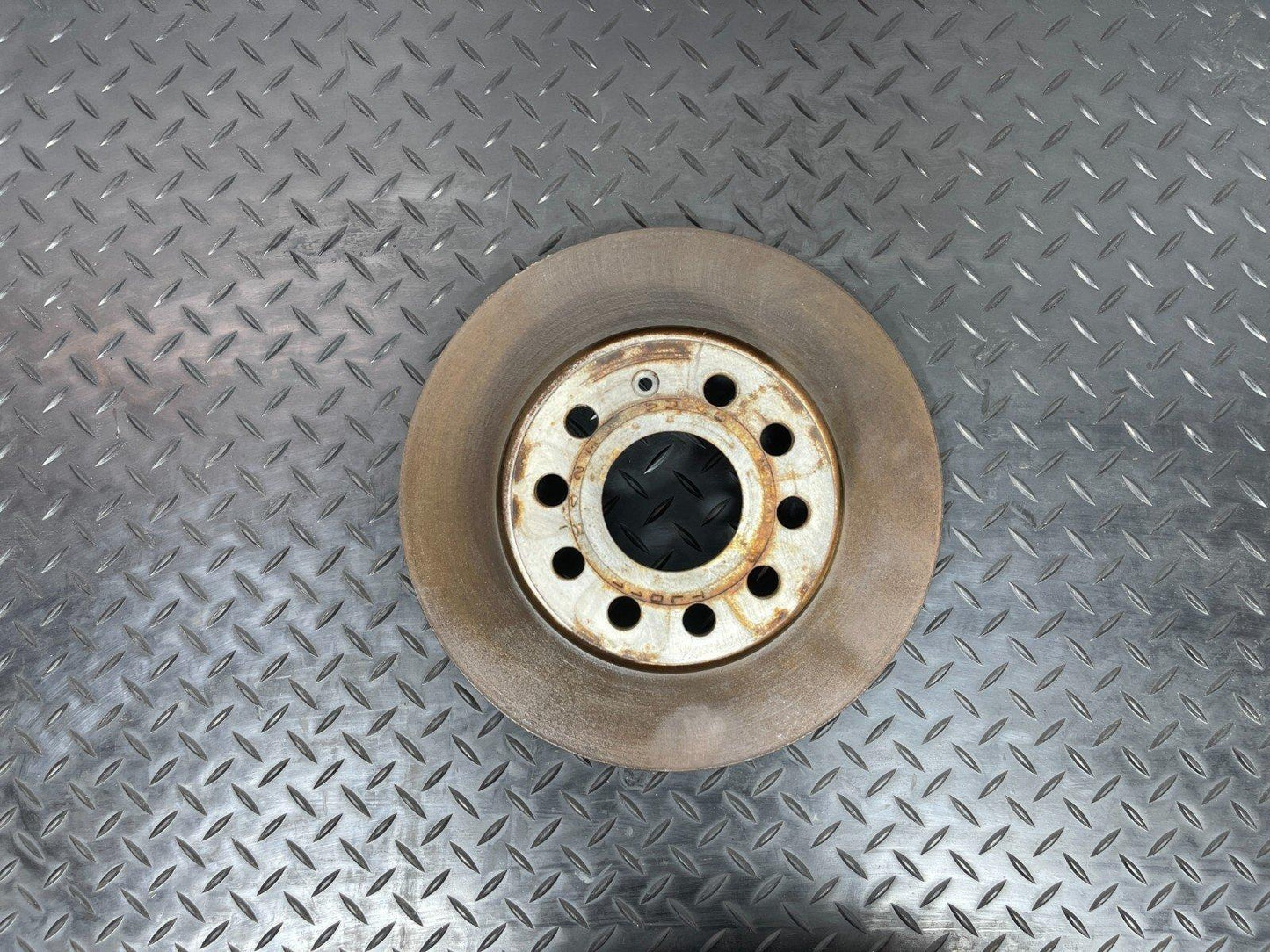17-20 VW GOLF MK7.5 Rear Right Side Brake Disc