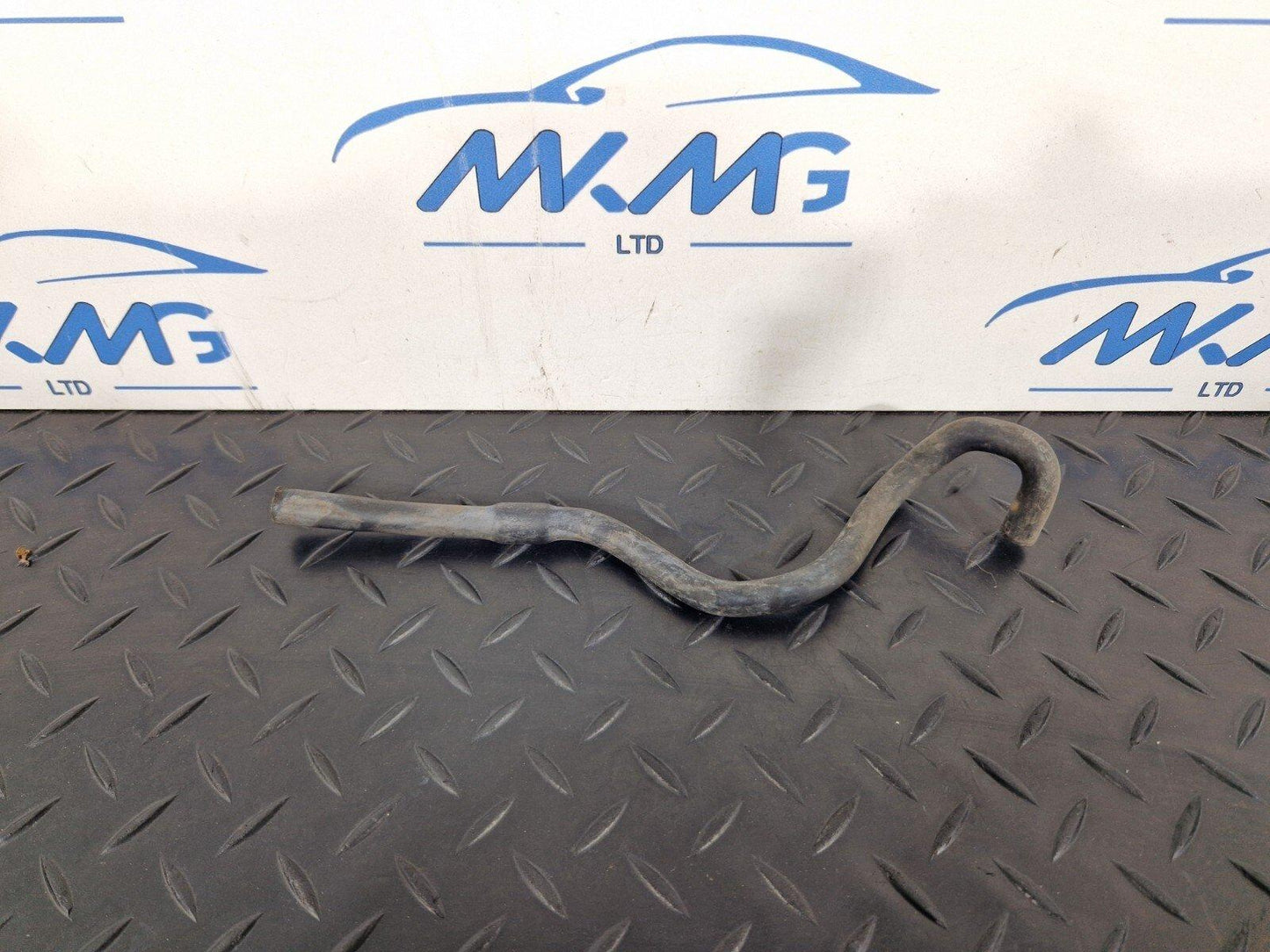 10-18 AUDI A7 4G S-LINE FRONT LEFT HEADLIGHT VENT HOSE 4G8941717B