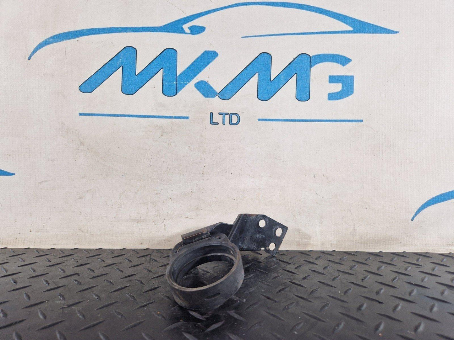 16-22 MERCEDES BENZ X253 GENUINE CIRCULATION PUMP HOLDER A2535011100