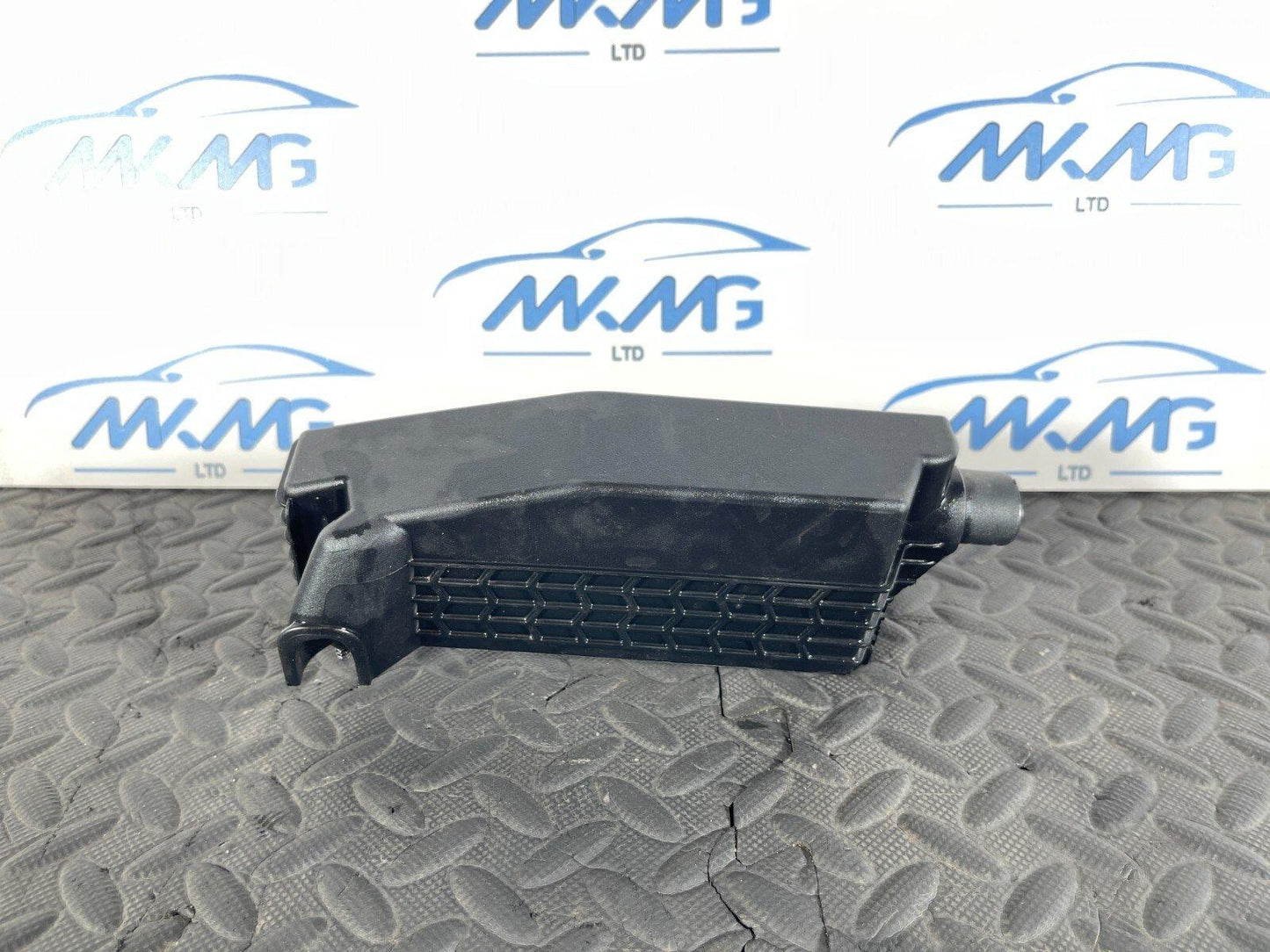 12-18 MERCEDES A B W176 W246 OM607 AIR FILTER BOX MUFFLER SILENCER A6071530275
