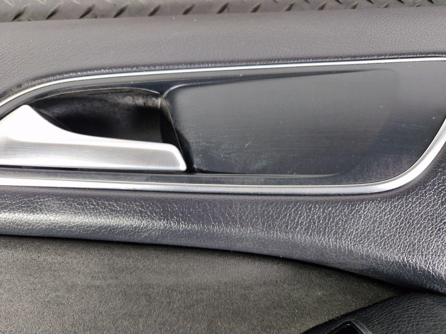 14-20 MERCEDES BENZ GLA X156 FRONT PASSENGER SIDE DOOR CARD PANEL A2467201348