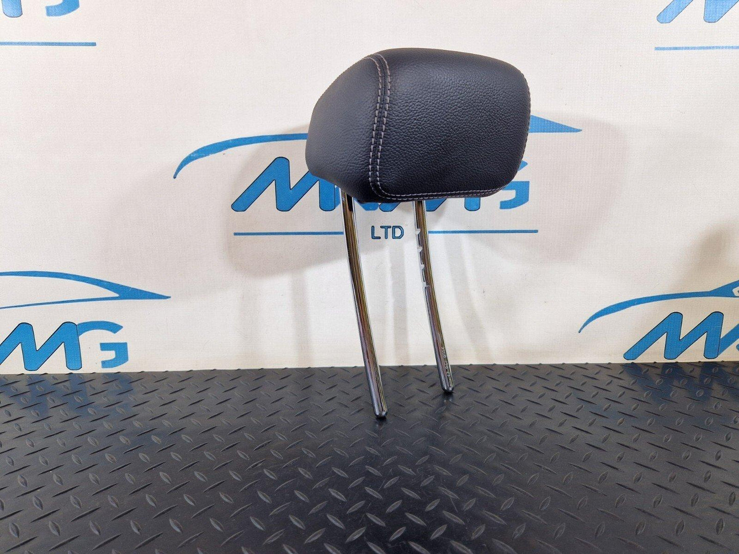 14-21 MERCEDES BENZ C300h W205 GENUINE SEAT HEADREST REAR LEFT RIGHT N/O/S