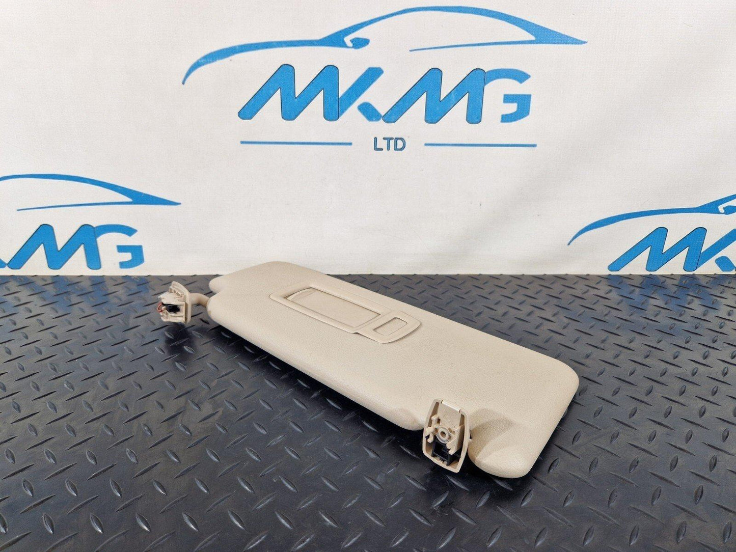 14-21 BMW 2 SERIES 218d GRAN TOURER F46 RIGHT SUN VISOR COVER 20150310