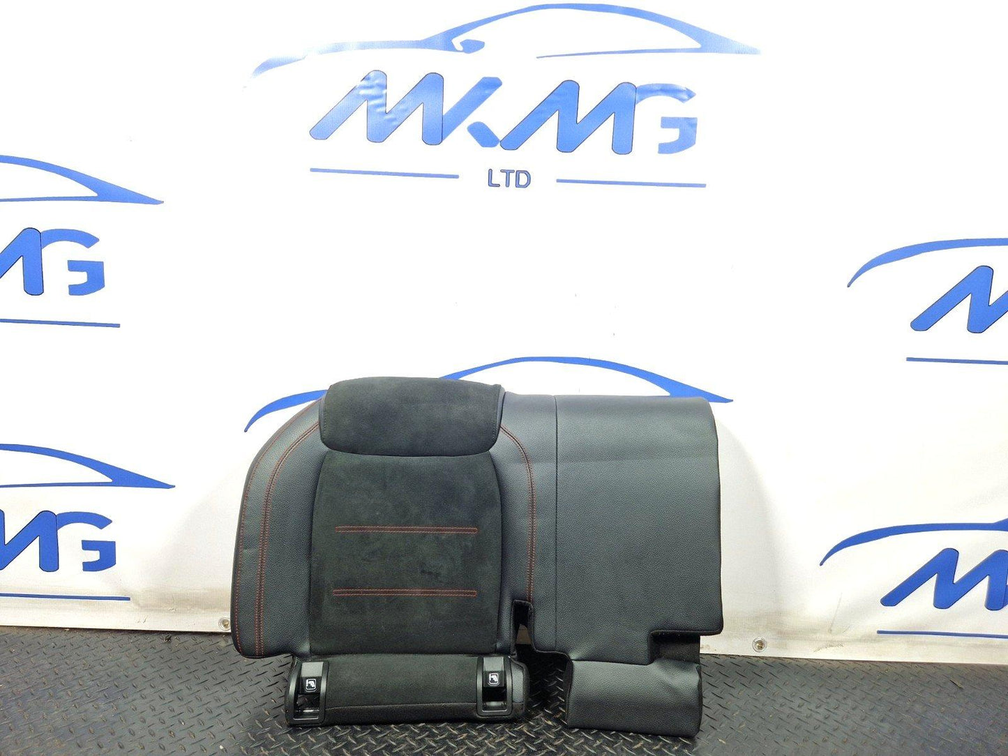 19-ON MERCEDES BENZ B CLASS W247 REAR RIGHT O/S HALF LEATHER BENCH