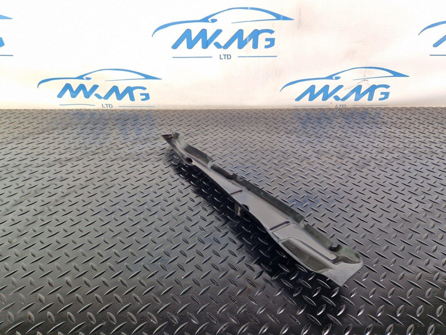 16-19 AUDI A4 B9 GENUINE FRONT LEFT SIDE WING FENDER COVER 8W0821111