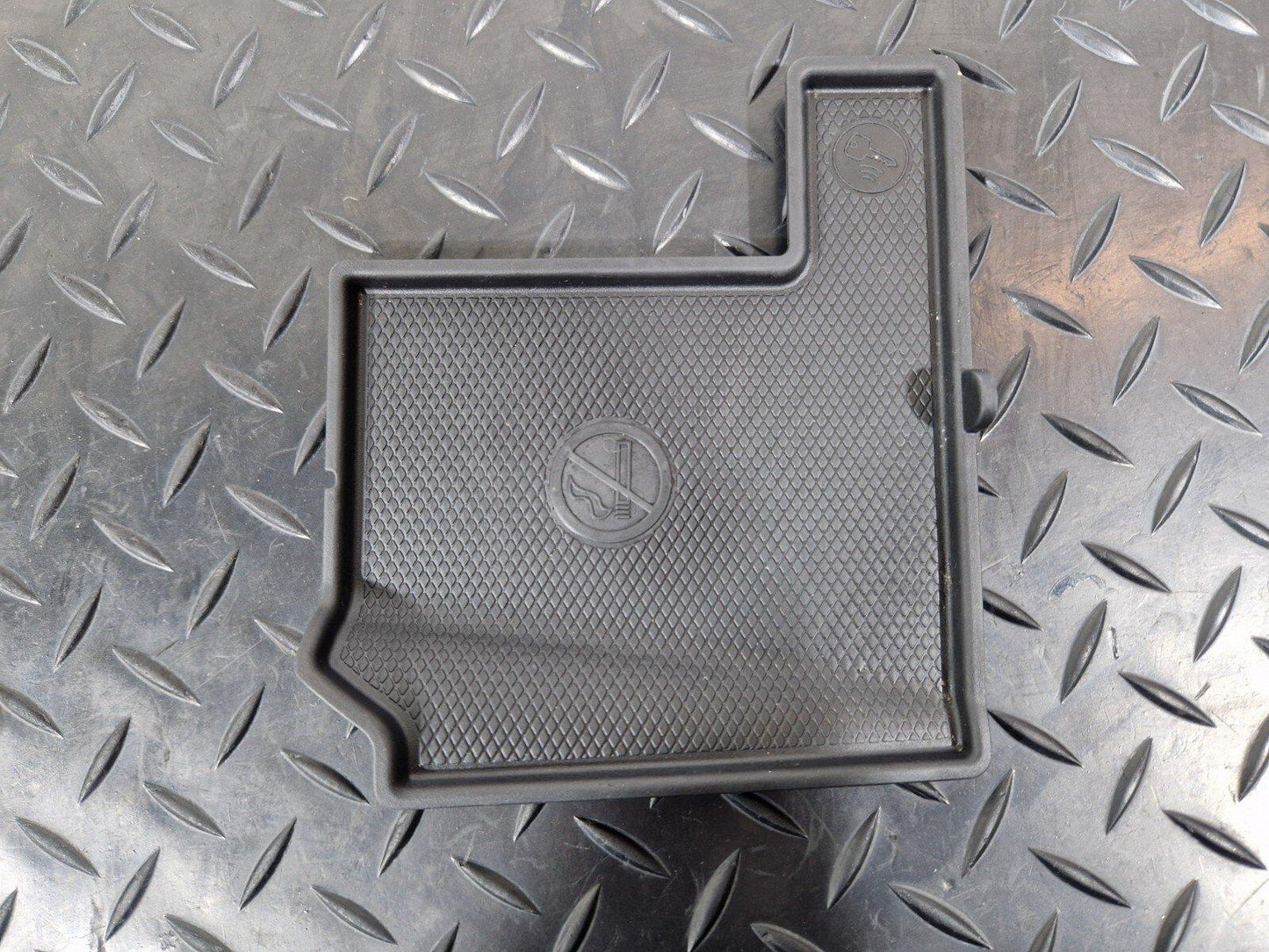 14-21 MERCEDES BENZ W205 NTERIOR STORAGE COMPARTMENT RUBBER INSERT A2136890000