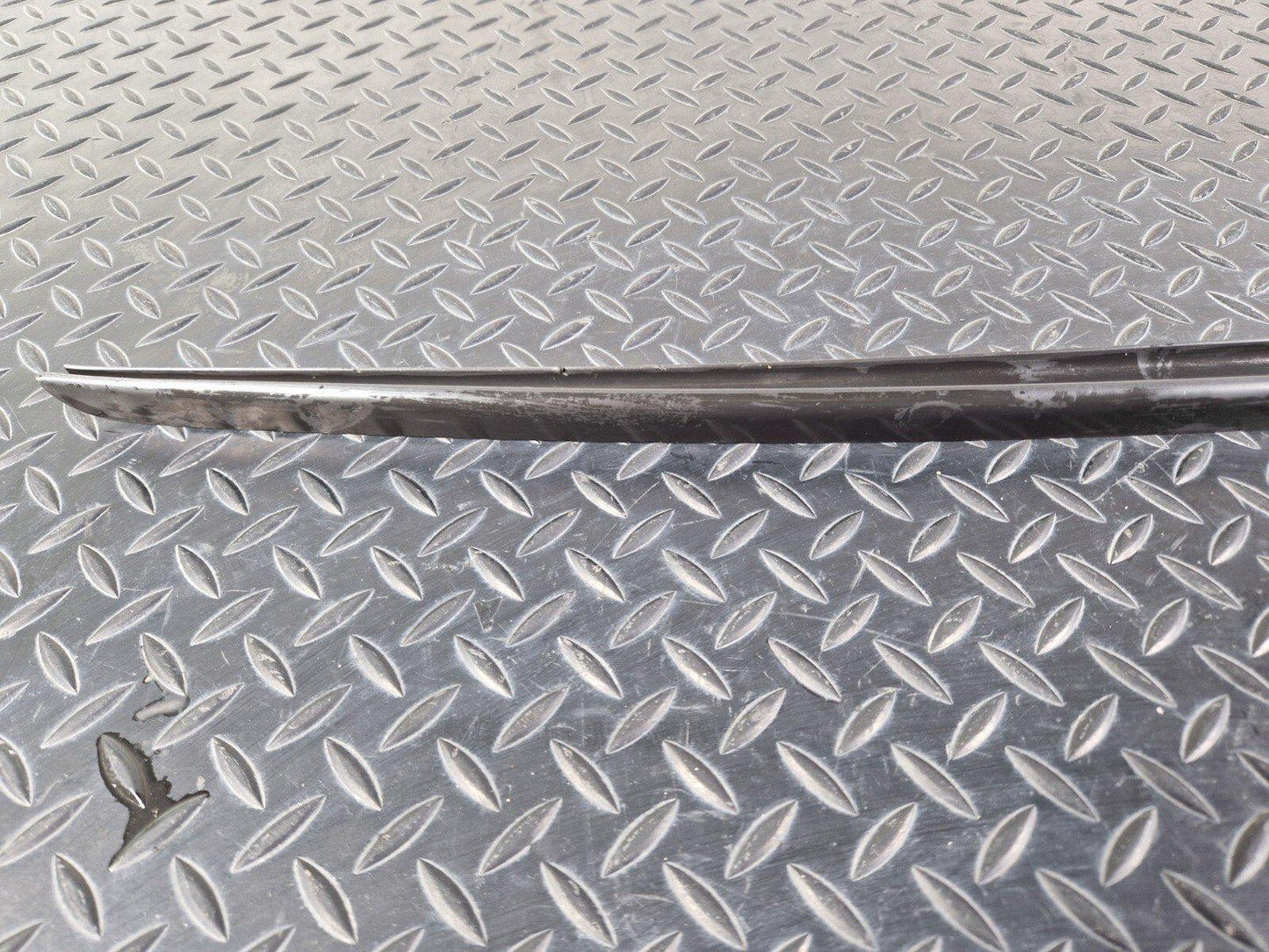 16-19 AUDI A4 B9 FRONT WINDSCREEN O/S WEATHERSTRIP MOULDING STRIP 8W0854328C