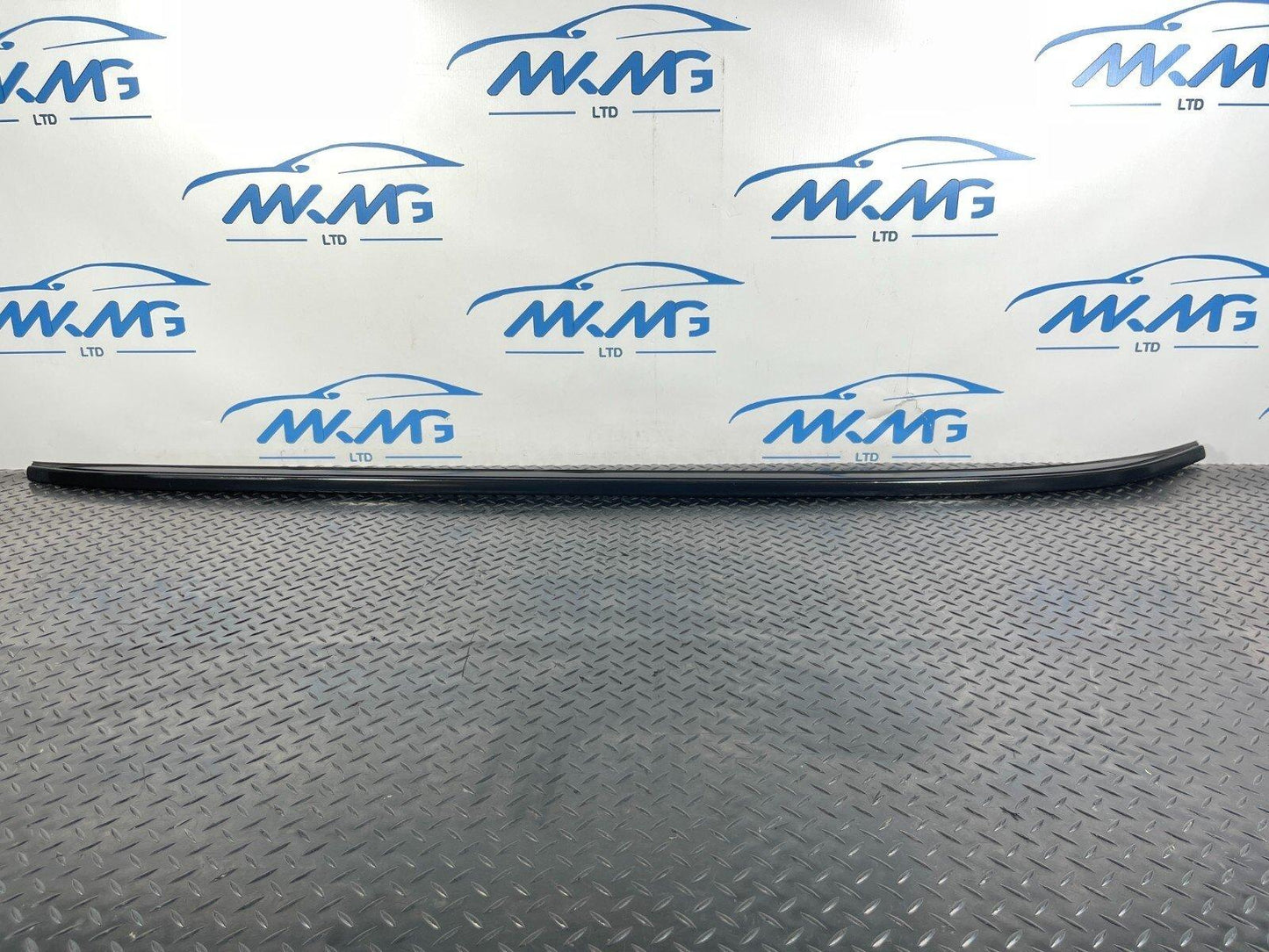 16-22 BMW X1 F48 GENUINE LEFT N/S ROOF RAIL BLACK 7356435