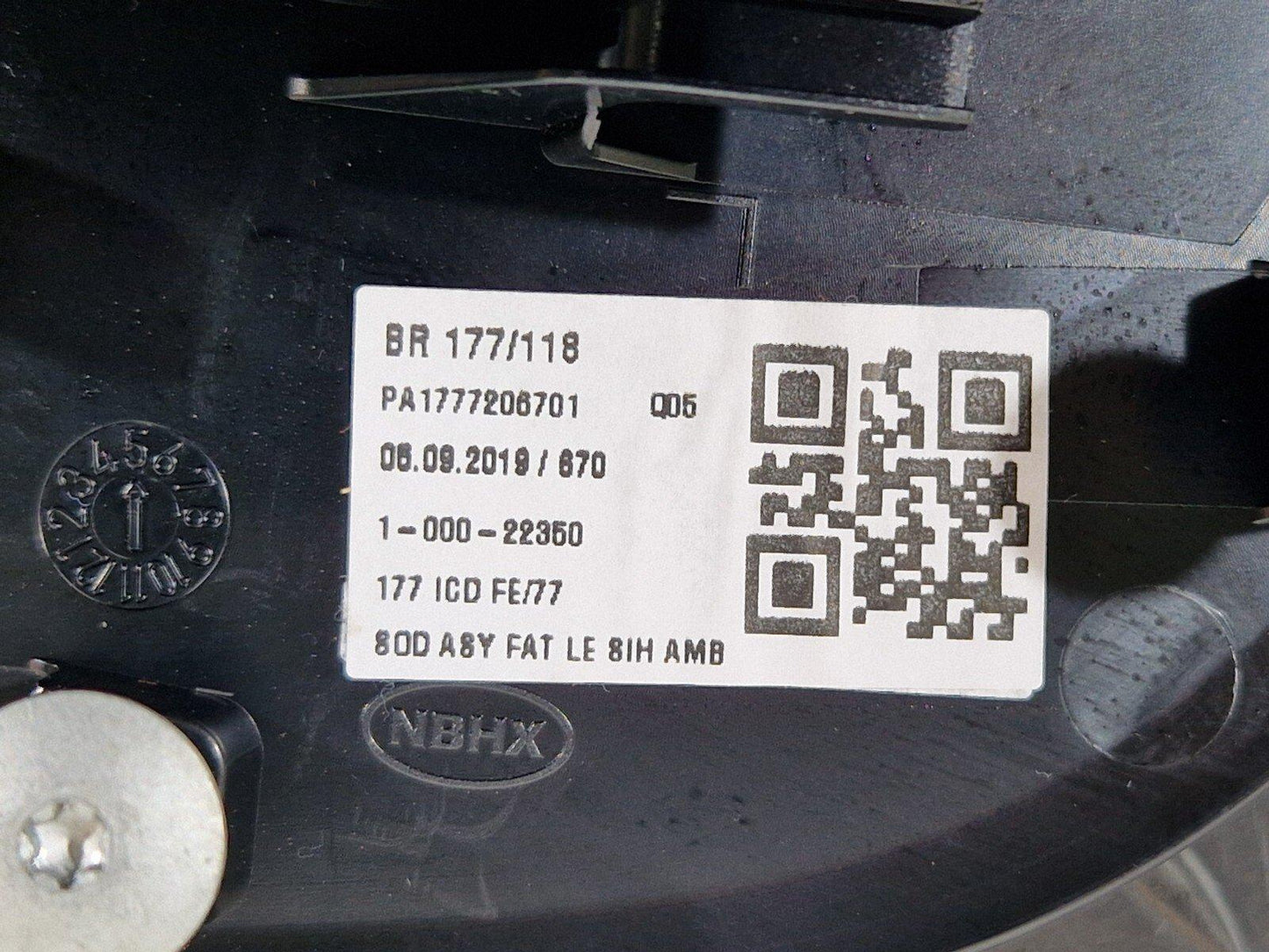 19-ON MERCEDES BENZ A CLASS W177 FRONT LEFT SIDE DOOR MOULDING TRIM A1777206701