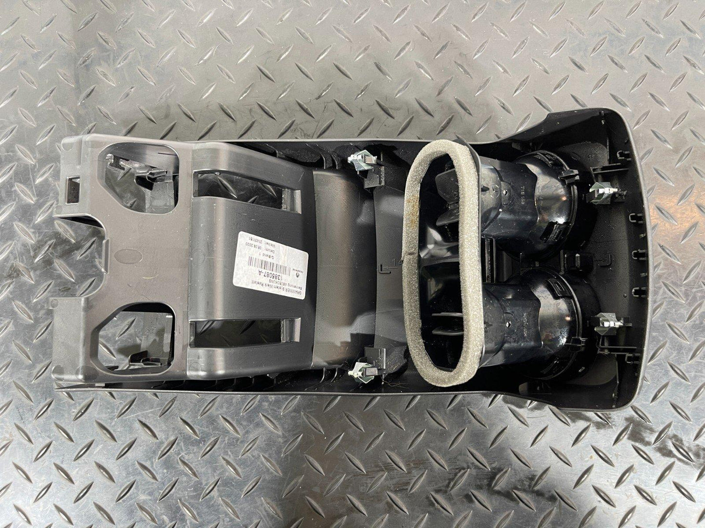 19-ON MERCEDES A CLASS W177 V177 CENTRE CONSOLE REAR AIR VENTS A1776803701