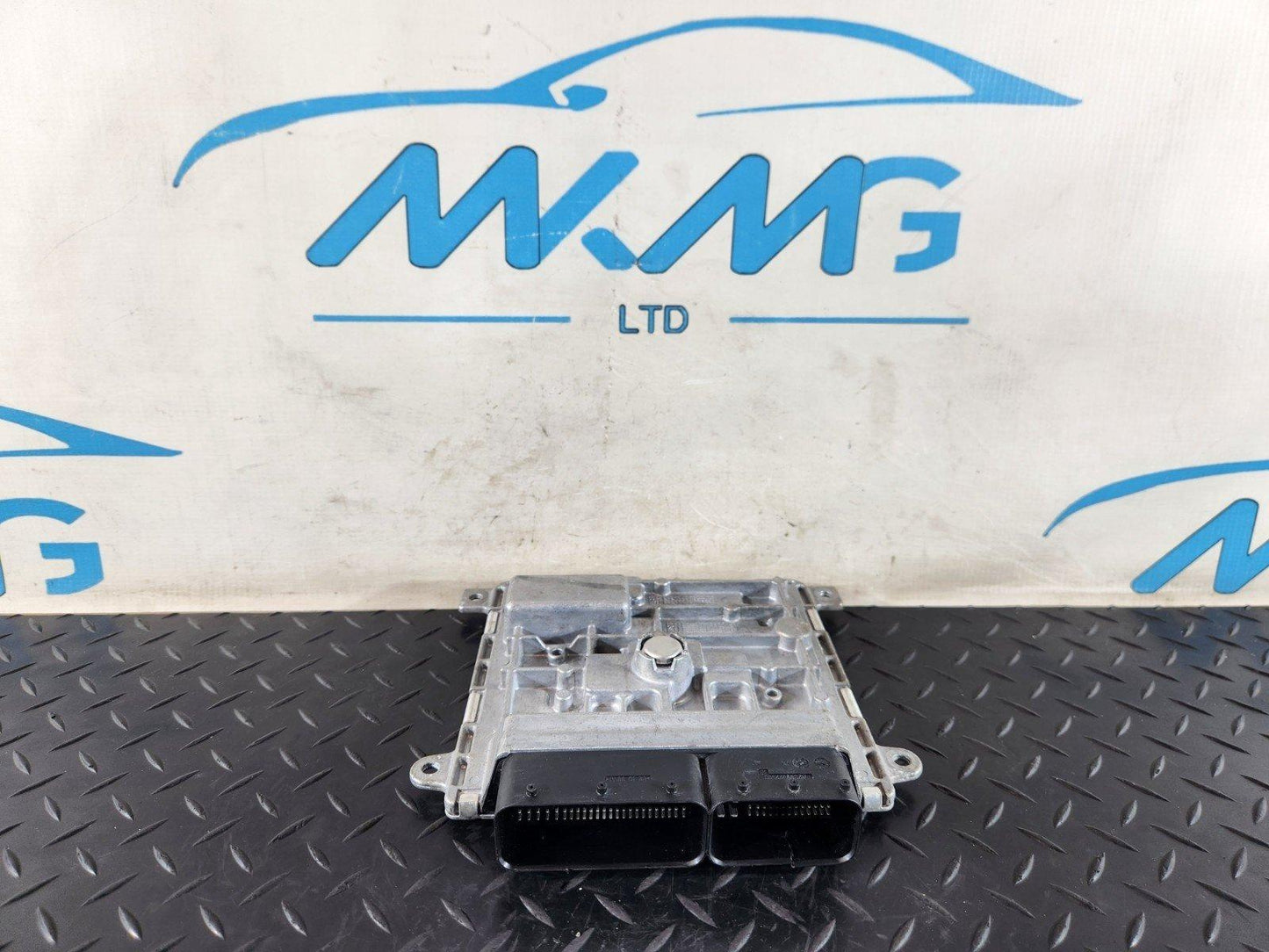 19-ON MERCEDES BENZ B CLASS W247 OEM ENGINE CONTROL UNIT ECU A2829003300