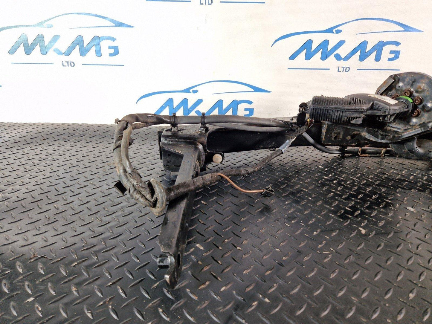 16-19 AUDI A4 B9 WESTFALIA ELECTRIC TOW BAR 8W0959245 8W0800491M