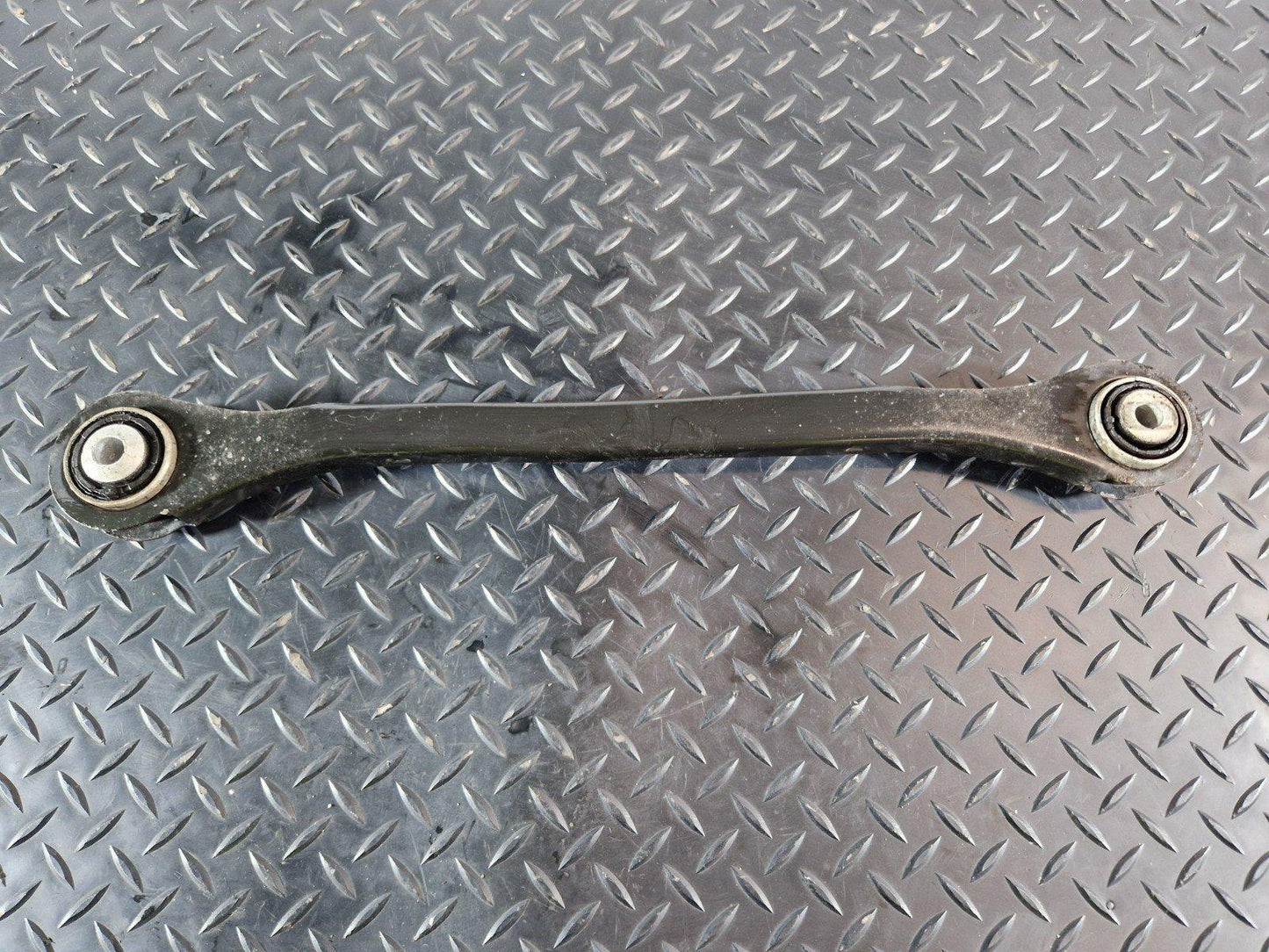 16-19 AUDI A4 B9 REAR LEFT N/S TRAILING CONTROL ARM 8W0501529D