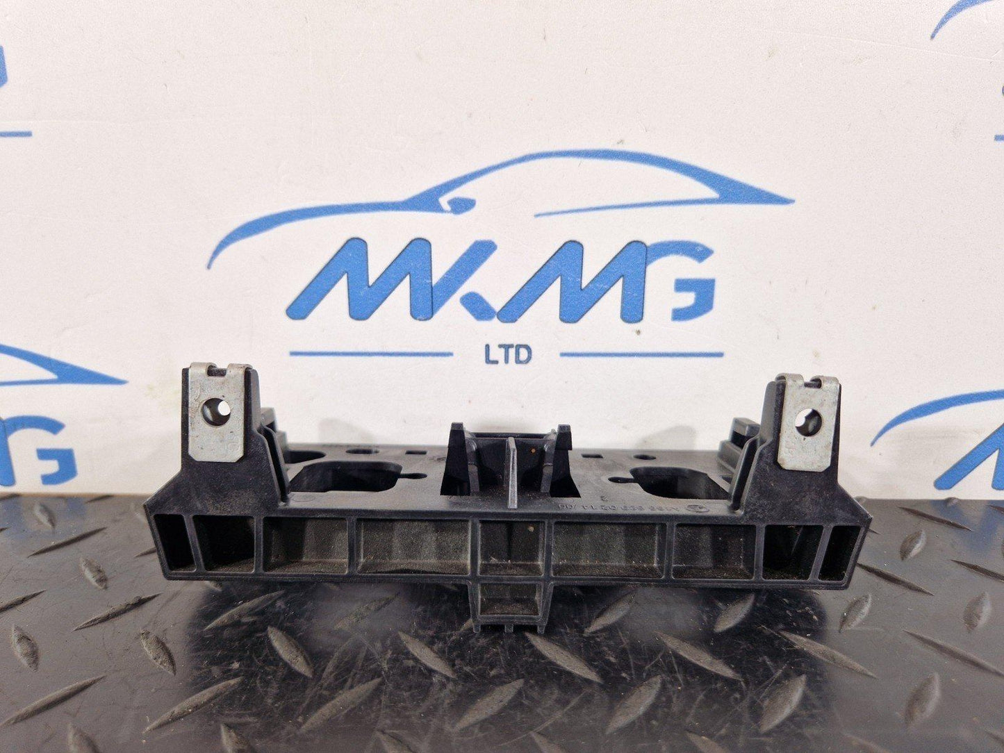 16-19 MERCEDES BENZ GLE W166 SAT NAV HOLDER BRACKET MOUNT A1666890214