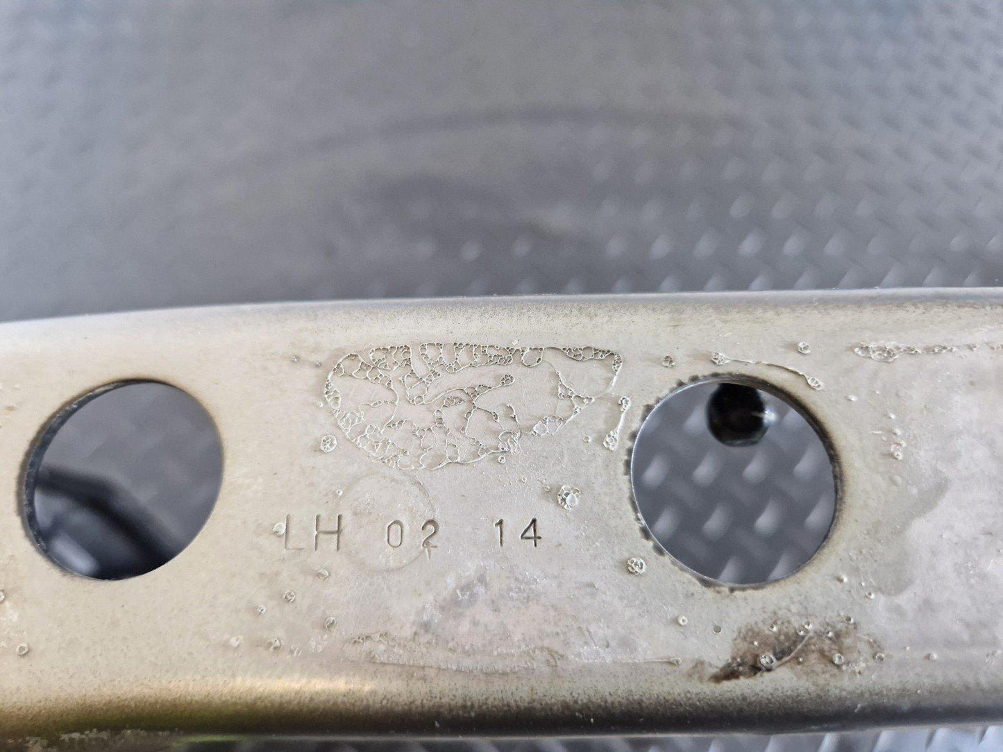 12-18 AUDI A6 C7 GENUINE N/S/F FRONT LEFT SIDE HINGE HOOD BONNET 4G8823301E