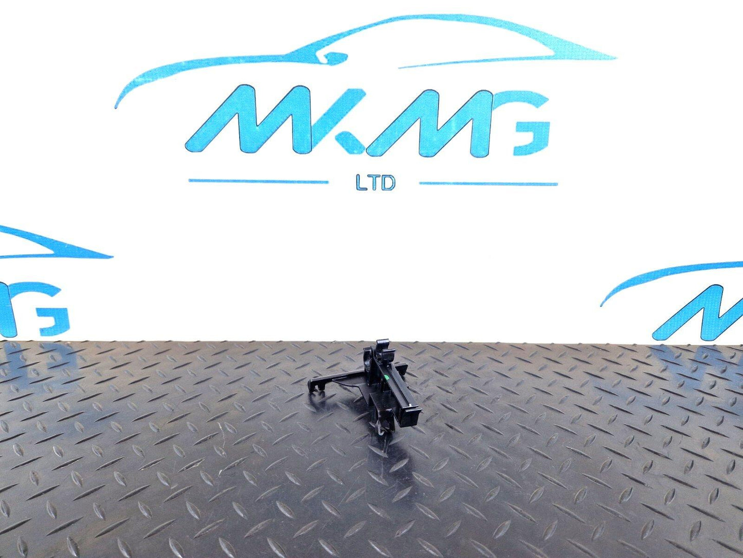 15-18 AUDI A7 4G GENUINE WIRE MOUNT BRACKET 059971504J