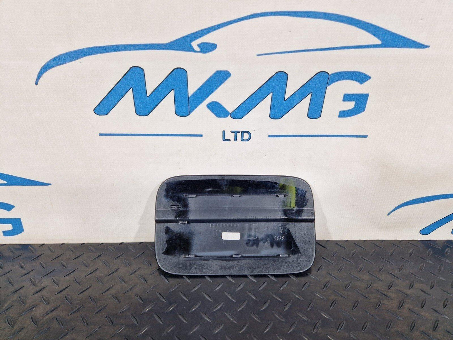 16-19 AUDI A4 B9 GENUINE FUEL DOOR IN BLACK 8W0809907 LY9T