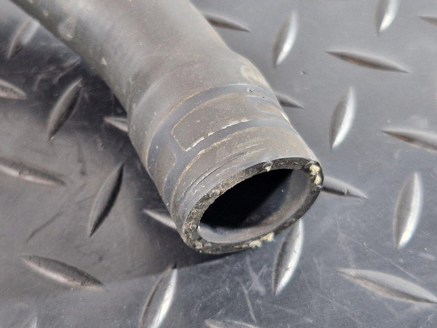 11-19 MERCEDES BENZ ML W166 OEM ENGINE COOLANT WATER HOSE PIPE A1668304896