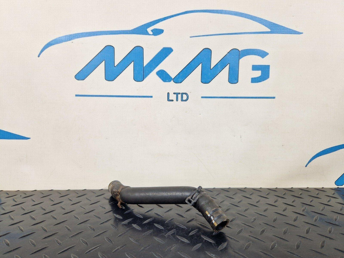 16-19 AUDI A4 AVANT B9 S-LINE OEM ENGINE COOLANT HOSE 8W2121052