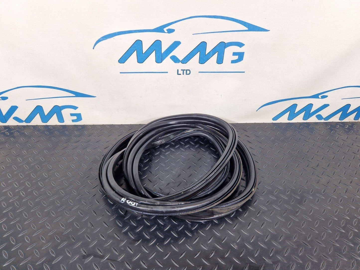 12-18 BMW 3 SERIES F30 F31 TAILGATE BOOTLID TRUNK RUBBER SEAL 7263092