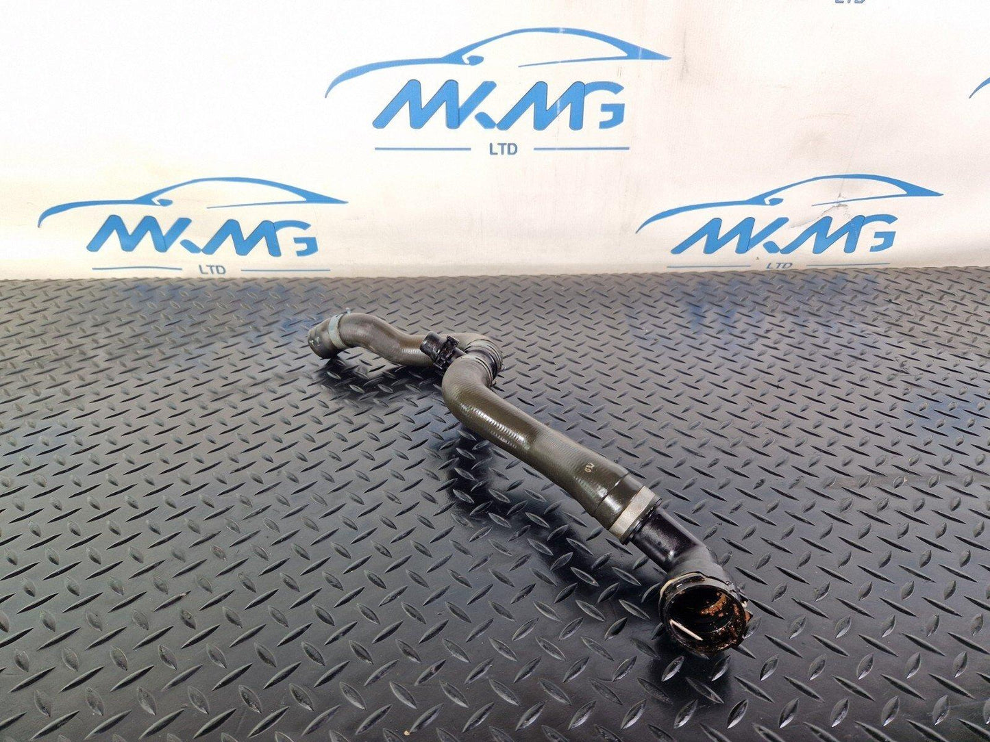 16-19 AUDI A4 B9 GENUINE WATER COOLANT PIPE 8W0121140 8W0122293