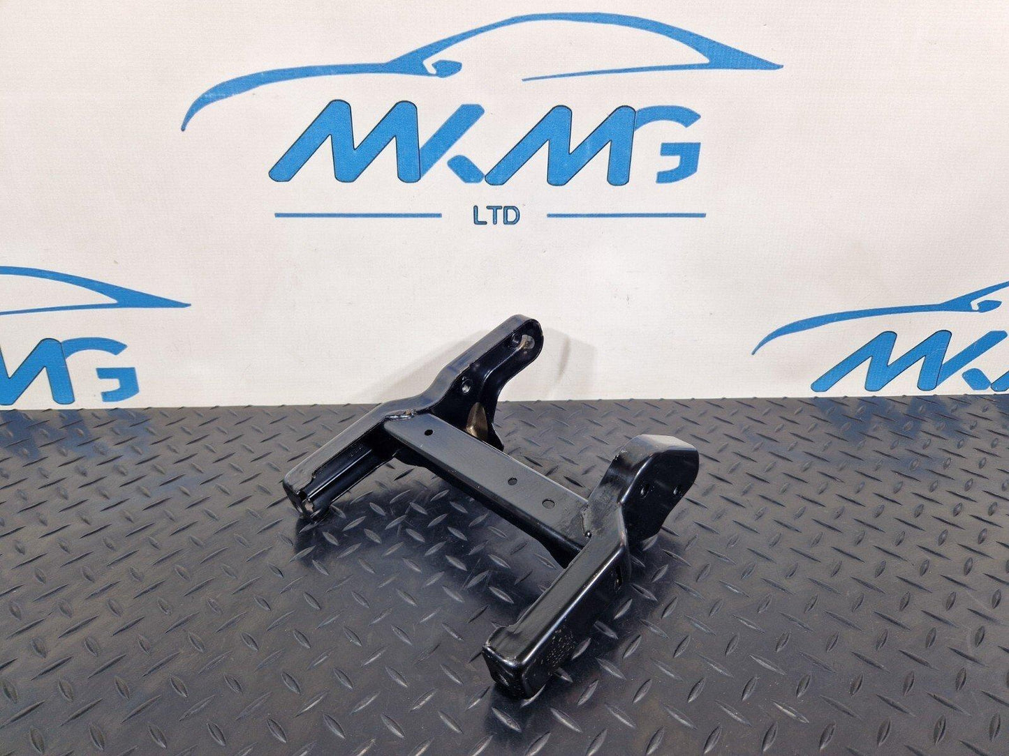 12-18 AUDI A6 C7 STEERING COLUMN MOUNTING BRACKET 8K2419250