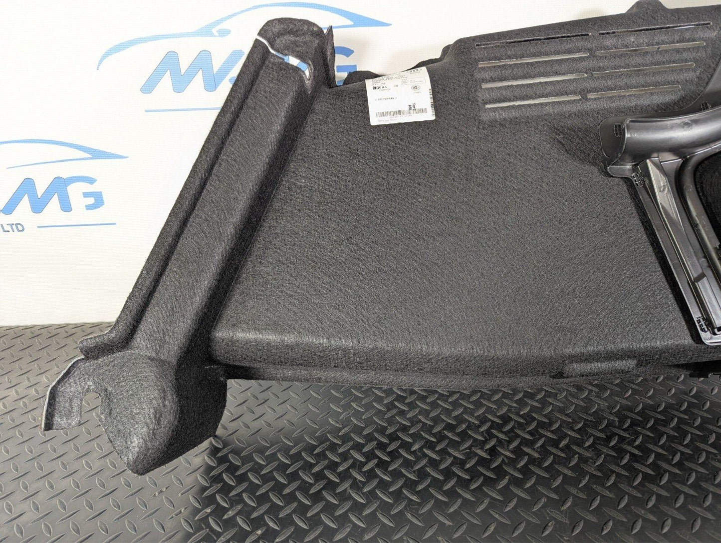 16-19 AUDI A4 B9 GENUINE REAR PASSENGER SIDE BOOT TRIM PANEL 8W5863879AA