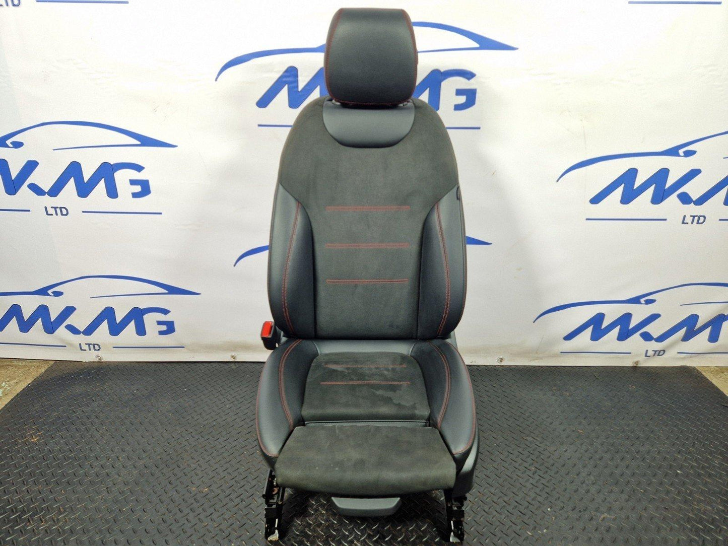 19-ON MERCEDES BENZ B CLASS W247 GENUINE FRONT LEFT N/S HEATED HALF LEATHER SEAT