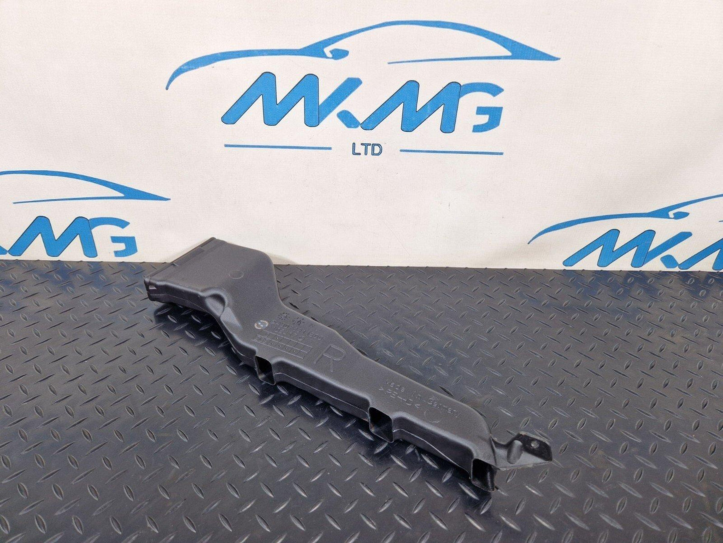 18-ON MERCEDES BENZ SPRINTER W907 OEM AIR VENT DUCT A9078311500