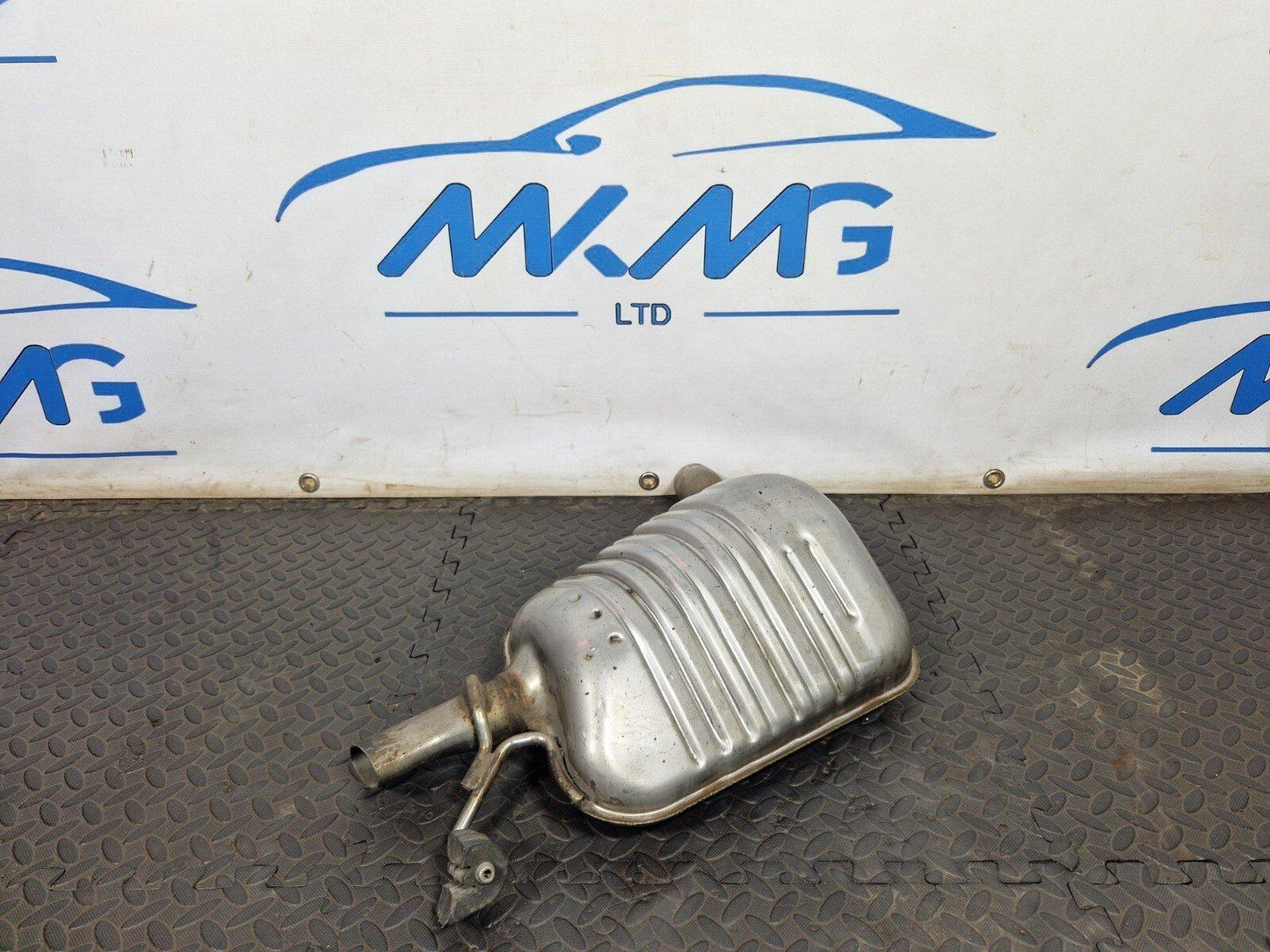 09-16 MERCEDES E Class CLS W212 W218 REAR EXHAUST SILENCER LEFT A2124910200