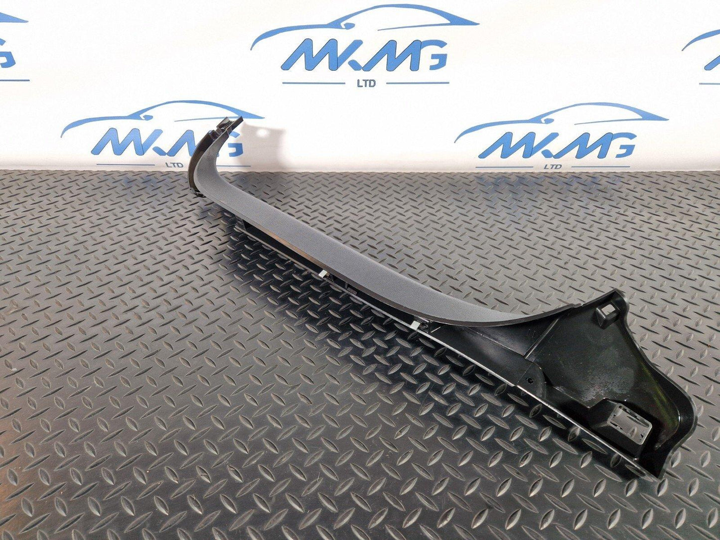 10-18 AUDI A7 4G S-LINE GENUINE BOOT LID LEFT SIDE TRIM INNER PANEL 4G8867607