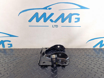 18-ON MERCEDES BENZ A CLASS W177 MAIN FLOOR LEFT SIDE N/S HOLDER BRACKET MOUNT